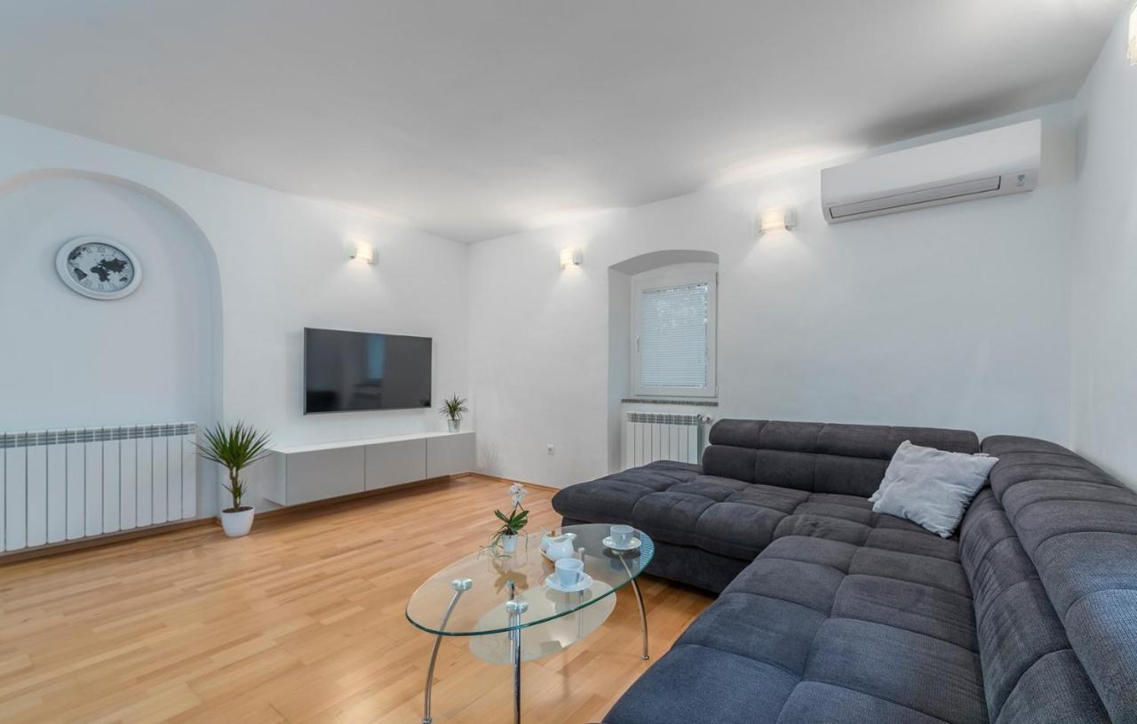 Apartments Saladinka Červar-Porat Extérieur photo